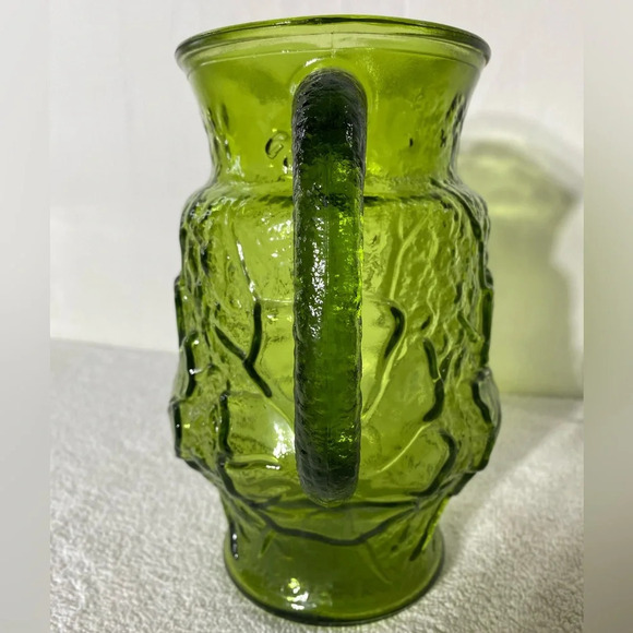 Vintage Anchor Hocking Avocado Green Textured Rain Flower Glass Pitcher - Picture 3 of 12